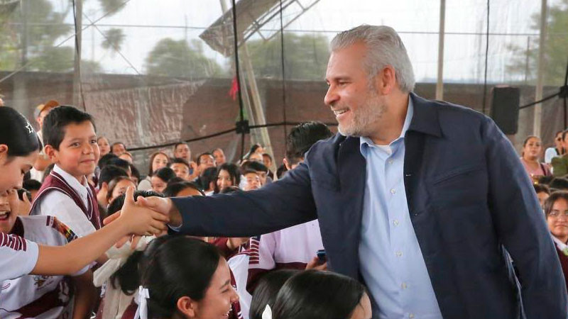 ¡Más de 800 mil tenis entregados! Bedolla impulsa el apoyo a estudiantes de secundaria 