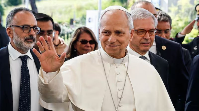 Operan al papa León XIV por cáncer de pulmón; cirugía concluye con éxito 