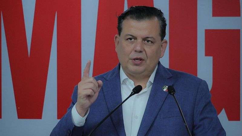 Denuncia Memo Valencia corrupción en la construcción del IMSS de Uruapan por la empresa CreaMedic 