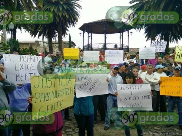 Autoridades estatales atienden a manifestantes de Ucareo, Michoacán - Foto 0 