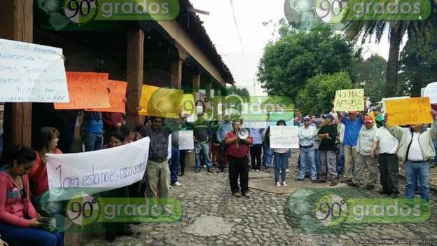 Autoridades estatales atienden a manifestantes de Ucareo, Michoacán - Foto 1 