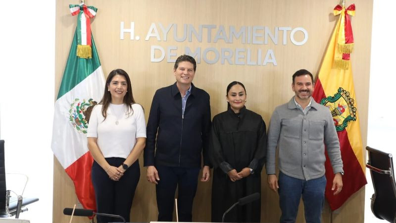Alfonso Martínez toma protesta a Cecilia Escudero como nueva Jueza Municipal 