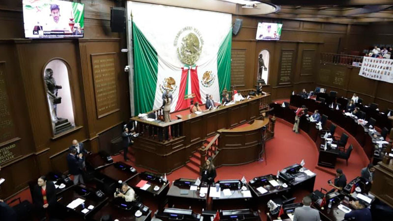Al Hospital de la Mujer y al doctor Juan Abraham Bermúdez, Condecoración al Mérito Medico “Manuel Martínez Báez” 