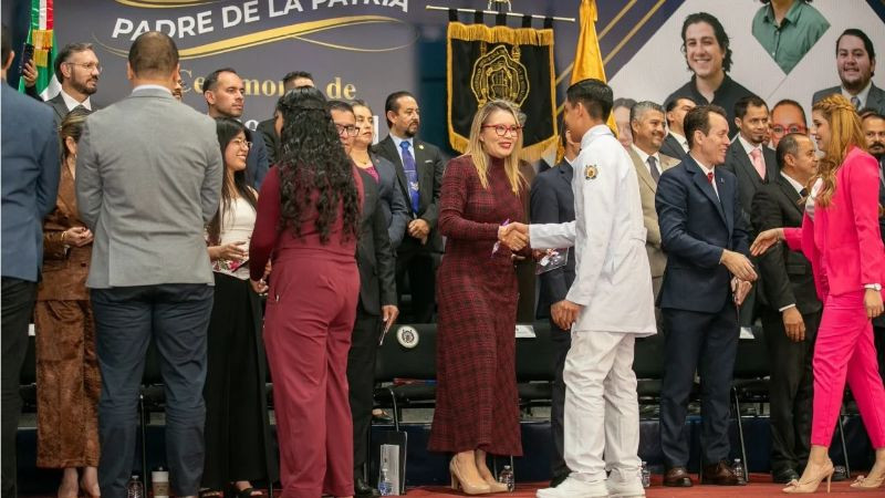 A poner su talento al servicio de Michoacán, llama Yarabí Ávila a recipiendarios del Premio de la Patria 