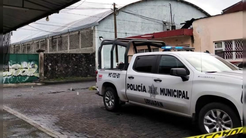 Motociclista dispara contra camioneta y se da a la fuga en Uruapan, Michoacán  