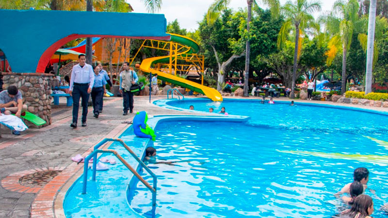 Alexis Velázquez da inicio a 2ª Feria de los Balnearios de Huandacareo 