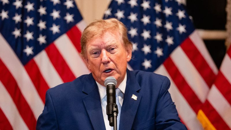 Donald Trump insiste en que México pagó el muro fronterizo y critica a migrantes 