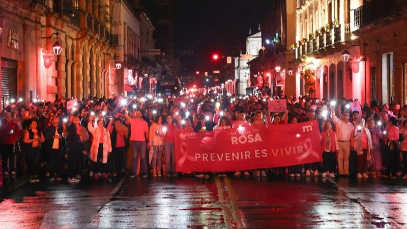 Familias llenan de esperanza las calles de Morelia con la Caminata Pinktate de Rosa 