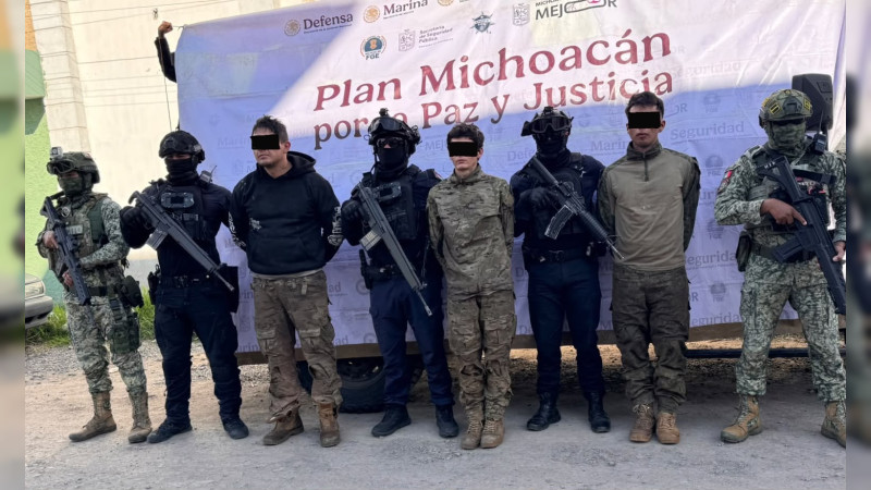 Golpe a célula de Jalisco en Michoacán: Caen tres en Jiquilpan en poder de estupefaciente, municiones y un vehículo robado 