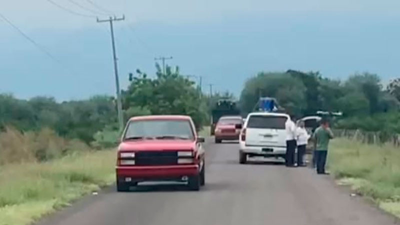 Testigos relatan la espera durante la desactivación de explosivos en la carretera Apatzingán–El Morado 