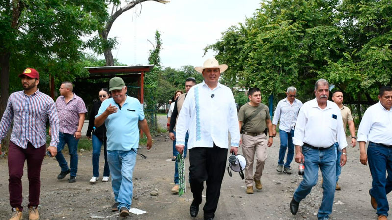 Con bloqueo en Cuatro Caminos Memo Valencia acusa al gobernador de quererse robar una empacadora de frutas 