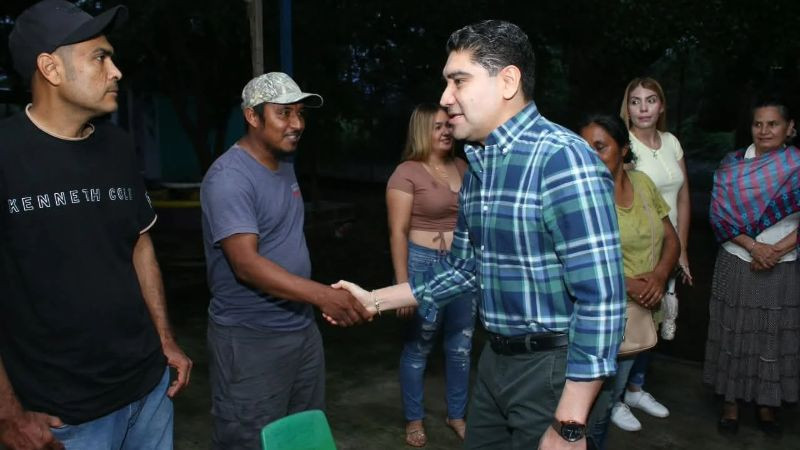 Anuncia Pablo Varona que Charácuaro tendrá andador en su calle principal 