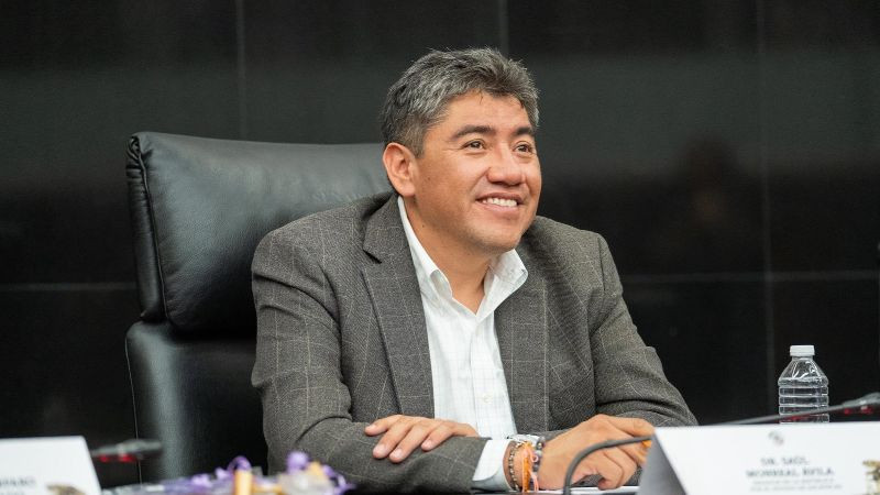 Saúl Monreal se registra para buscar la coordinación municipal de Morena en Fresnillo 