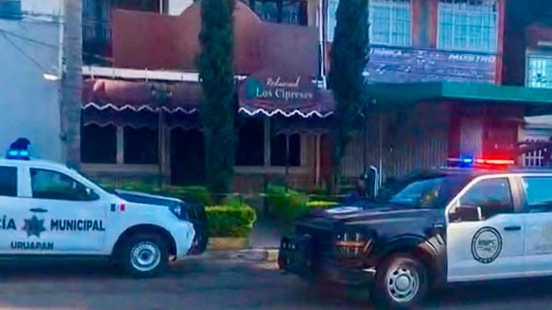 Balean fachada de restaurante en Uruapan, Michoacán 