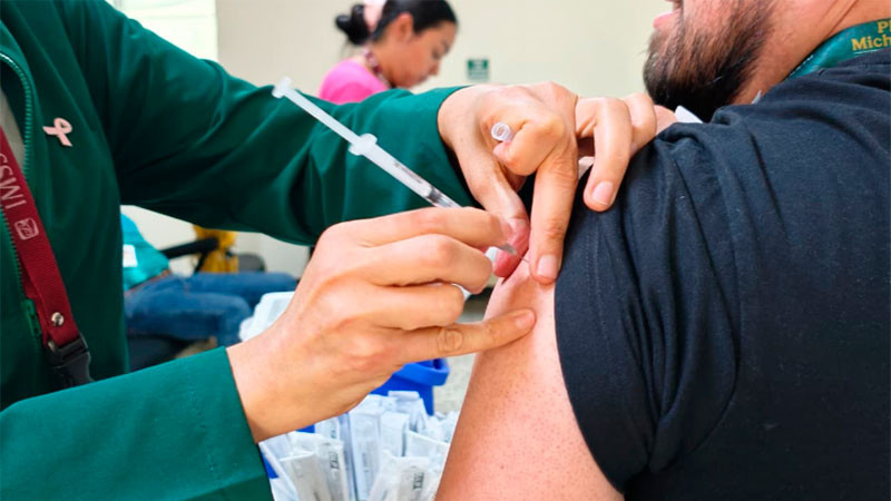 Inicia IMSS Michoacán campaña de vacunación de temporada invernal 