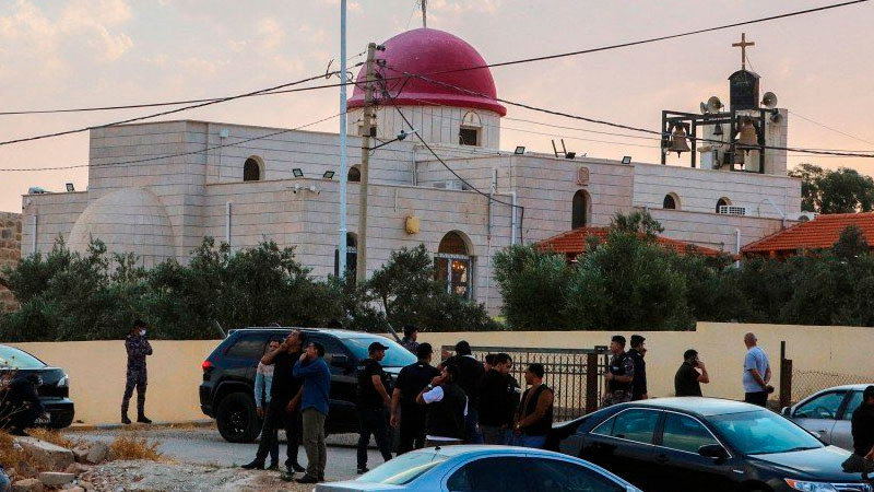 Tiroteo en iglesia de Jordania deja al menos 7 muertos y 10 heridos 