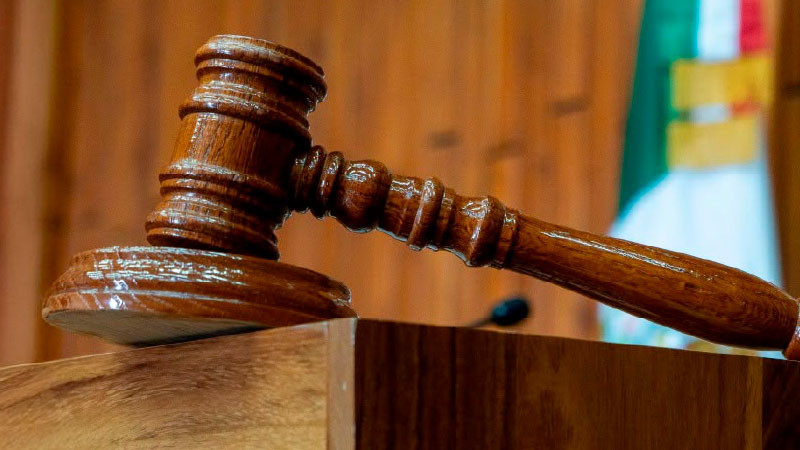 Juez de Uruapan impone más de 42 años de prisión por feminicidio y robo 
