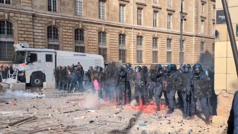 Nueva jornada de protestas en Francia deja 153 detenidos 