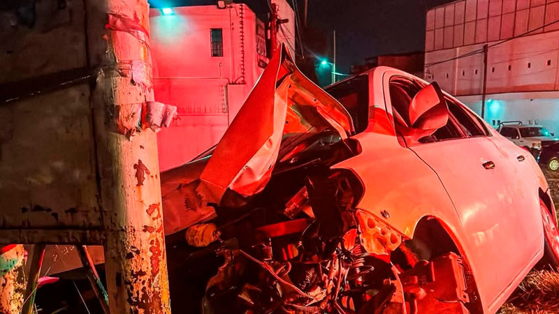 Aparatoso accidente en la autopista México-Querétaro deja a una persona con heridas graves 