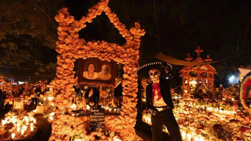 Michoacán prepara recorridos y festejos para la Noche de Muertos 