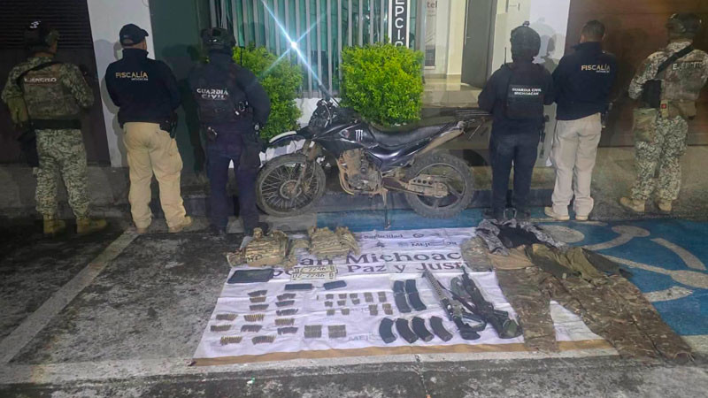 Aseguran arsenal en Uruapan, Michoacán  