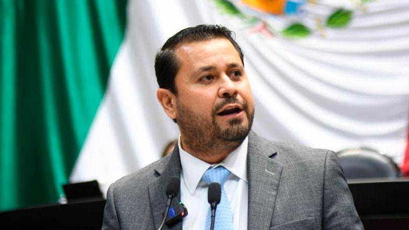 Exige Armando Tejeda aclarar contratos del INE ante señalamientos de posible conflicto de interés 