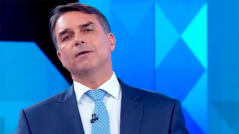 Flávio Bolsonaro denuncia restricciones judiciales para salir de Brasil 