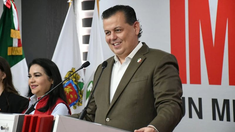 Préstamos entregados por Sheinbaum en Apatzingán no alcanzan ni para pagar la cuota al crimen organizado: Memo Valencia 