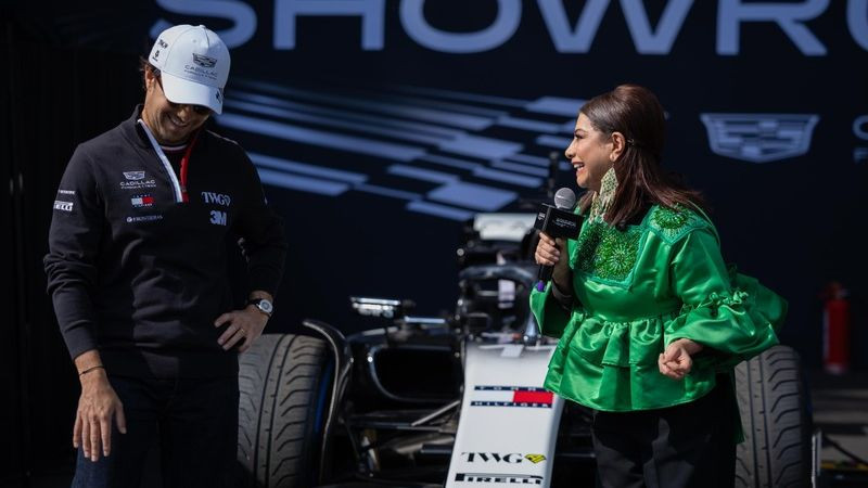 Abuchean a Clara Brugada durante el showrun de Checo Pérez en CDMX 