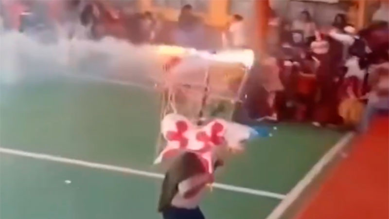Torito de pirotecnia provoca lesiones a dos estudiantes en primaria de Veracruz 