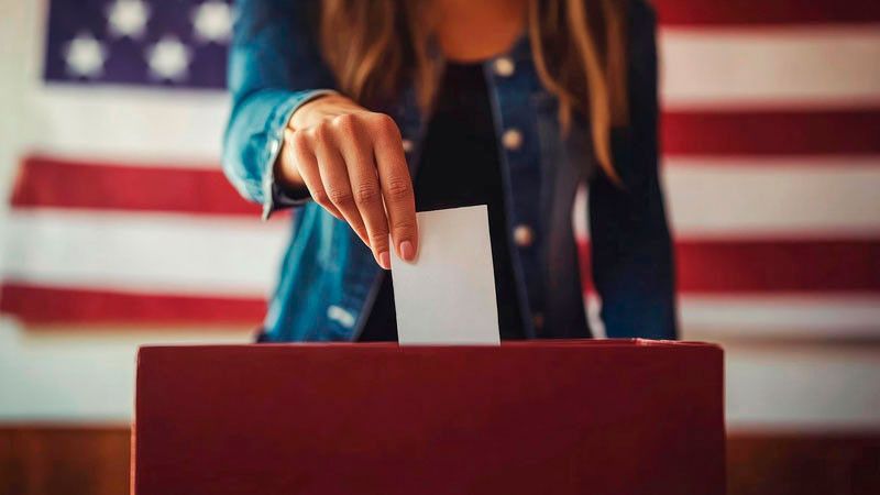 Gobierno de Trump acusa a miles de migrantes de fraude electoral 