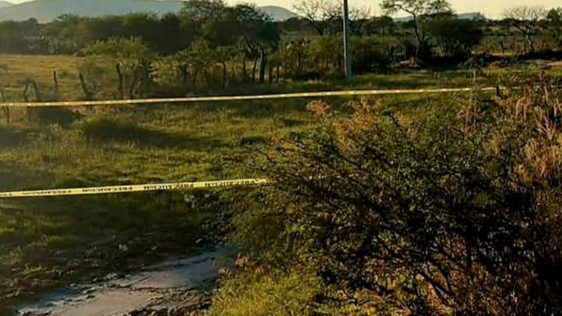 En Venustiano Carranza, Michoacán, muere joven en accidente de moto; su pareja queda herida 