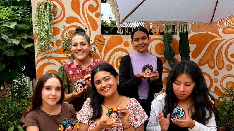 Concluyen con éxito los talleres de Noche de Muertos en Michoacán 