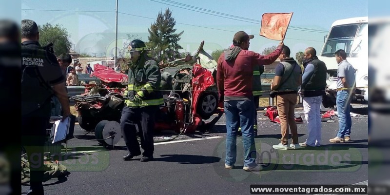 Mueren dos personas en accidente vial en la carretera Salamanca-Querétaro - Foto 2 