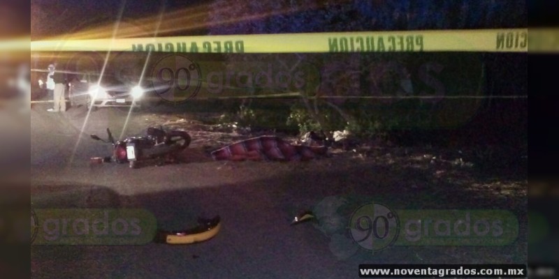 Un muerto y un herido tras derrapar motocicleta en Celaya, Guanajuato 