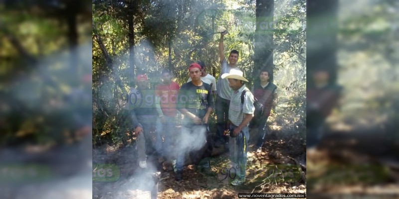 Rescatan a tres extraviados en el Cerro del Cacique, en Zitácuaro - Foto 0 