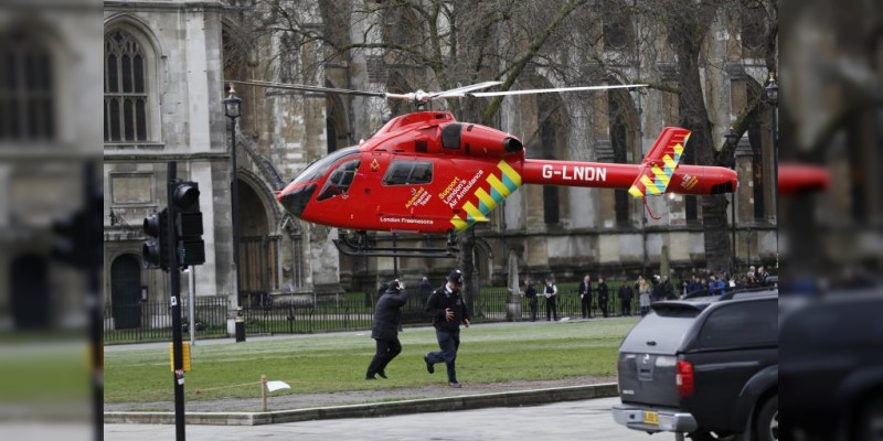 Atentado terrorista en Londres deja cuatro muertos y 20 heridos - Foto 4 