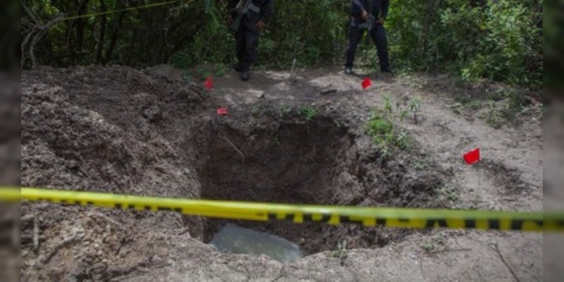 Localizan fosa clandestina con tres cuerpos en Tanhuato, Michoacán 