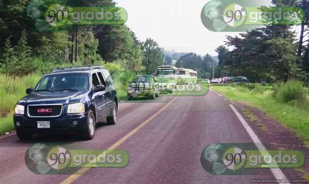 Habitantes de Ucareo, Michoacán, se dirigen a la ciudad de Morelia; exigen liberación de detenidos - Foto 1 