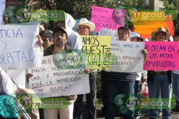 Habitantes de Ucareo, Michoacán, se dirigen a la ciudad de Morelia; exigen liberación de detenidos - Foto 3 