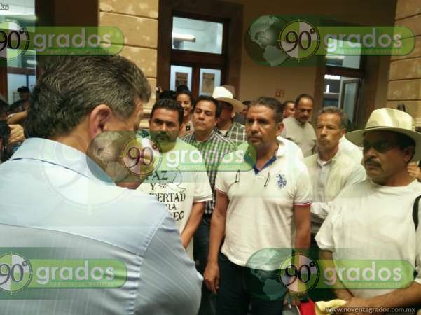 Recibe Presidente del Congreso de Michoacán a habitantes de Ucareo - Foto 1 