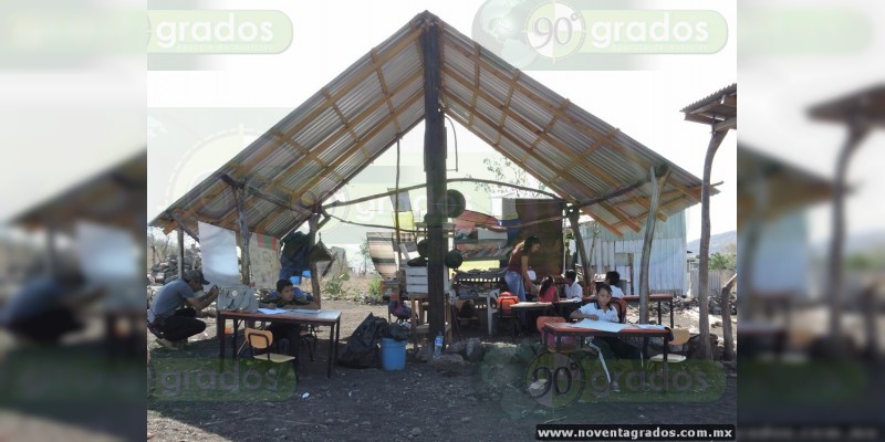 Intentan desalojar a vecinos de colonia irregular en Apatzingán, Michoacán - Foto 2 
