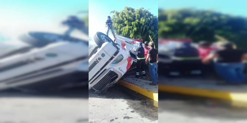 Atiende PC Estatal accidente en autopista Siglo XXI - Foto 0 