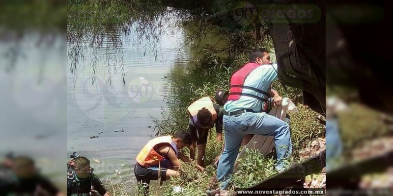 Michoacán: Rescatan cadáver de un adolescente en aguas del río Lerma; se habría suicidado - Foto 0 