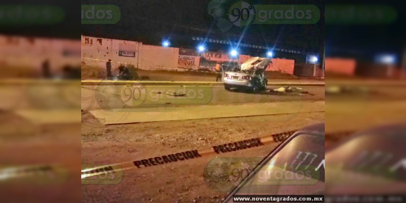 Dos muertos y dos heridos en choque entre dos vehículos en Hidalgo, Michoacán - Foto 2 