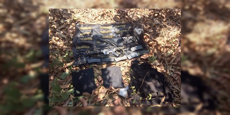 Sedena, PF y SSP aseguran armas y munición en Lázaro Cárdenas 