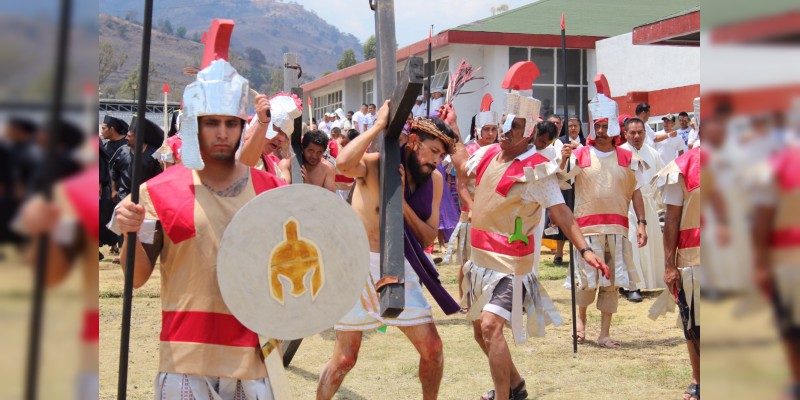 Realizan tradicional Viacrucis en Centro Penitenciario David Franco Rodríguez 