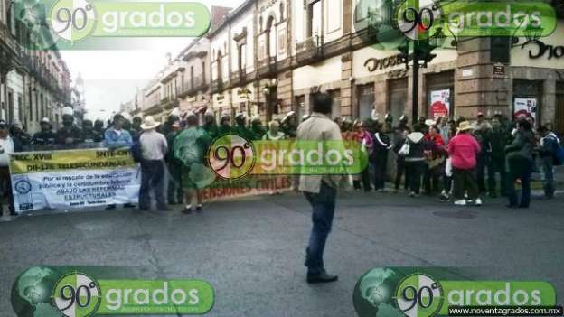 Resguardan GOEs el Congreso del Estado ante marchas de la CNTE - Foto 0 