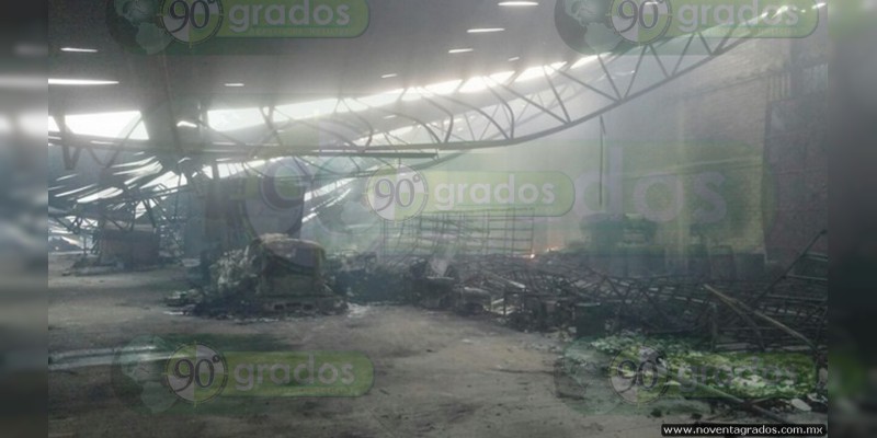 Zamora: Fuerte incendio consume dos bodegas, deja pérdidas millonarias - Foto 3 