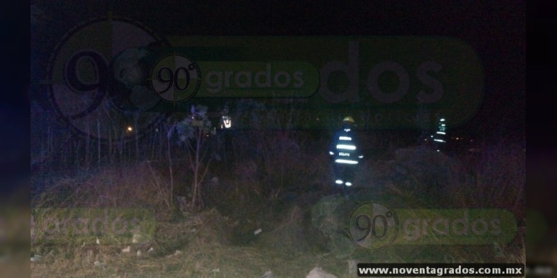 Dos muertos y un herido deja volcadura en Celaya, Guanajuato - Foto 1 